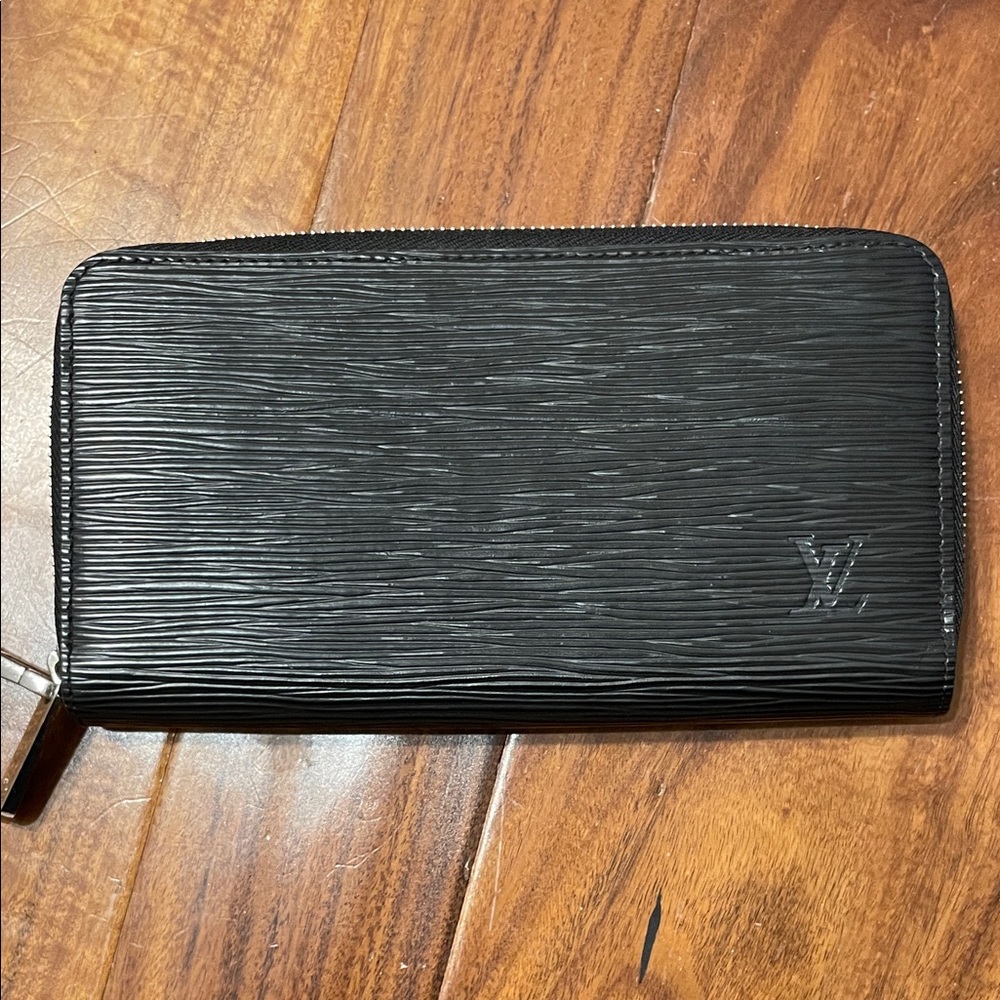 Louis Vuitton Epi Zippy Wallet